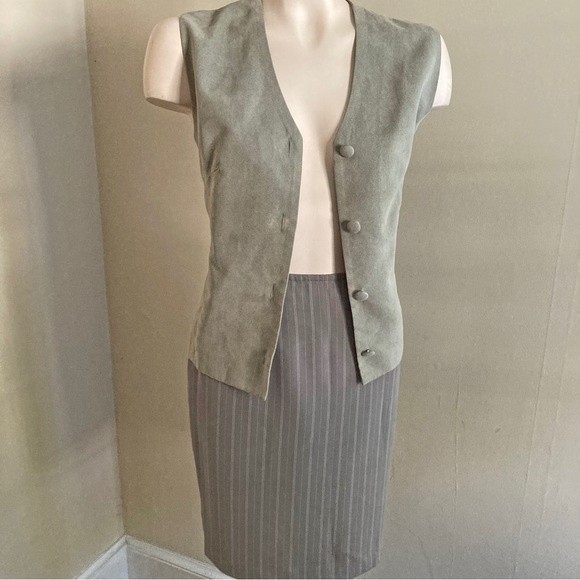 HALSTON vintage green 2-piece skirt and suede vest suit set - Picture 11 of 12